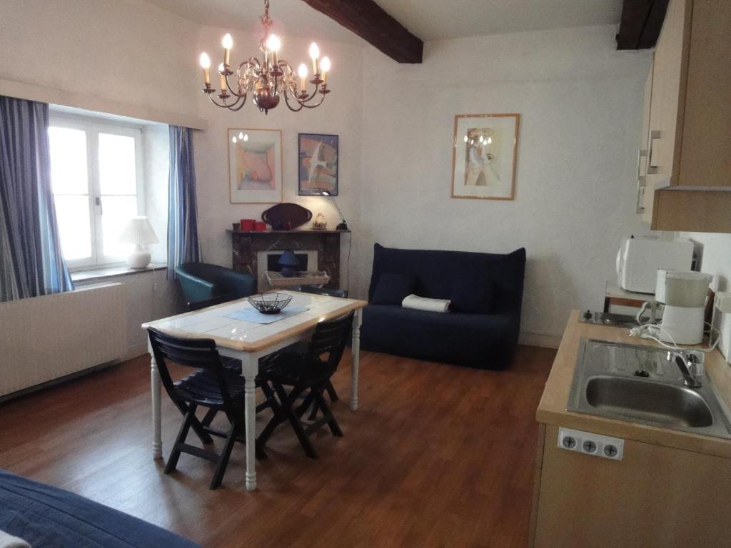 Le Studio De Christine Apartment Durbuy Ruang foto